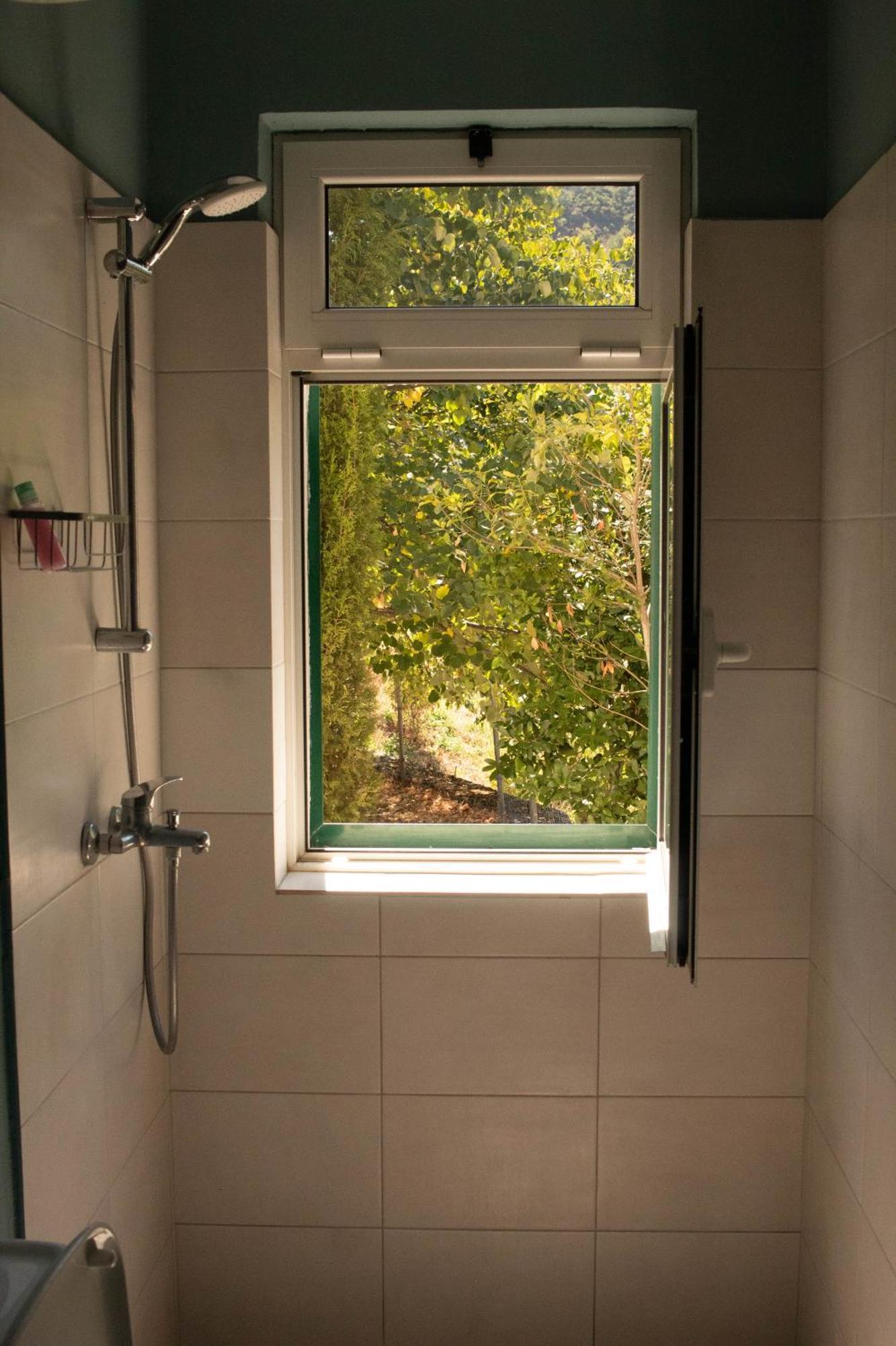 Agroturizem Hotel Vila Franceze Koman Exteriör bild